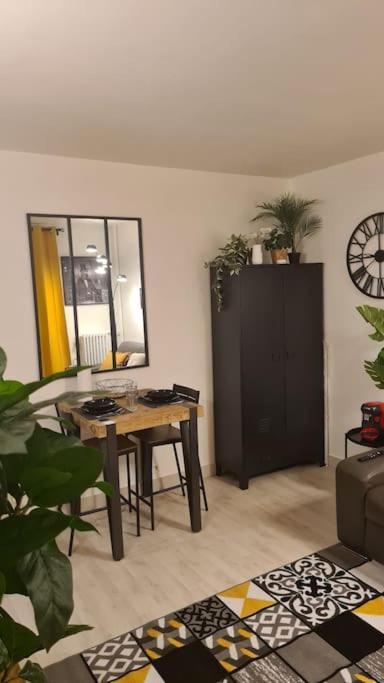 Emplacement Exceptionnel Et Rare Paris Suresnes Longchamp Extérieur photo