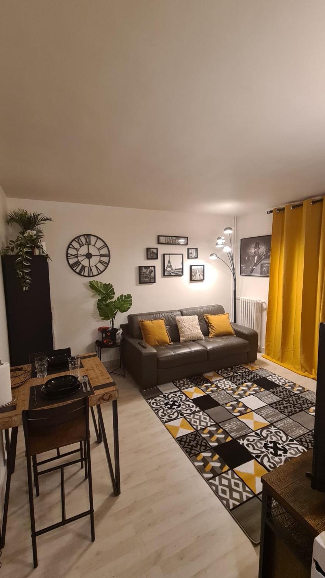 Emplacement Exceptionnel Et Rare Paris Suresnes Longchamp Extérieur photo