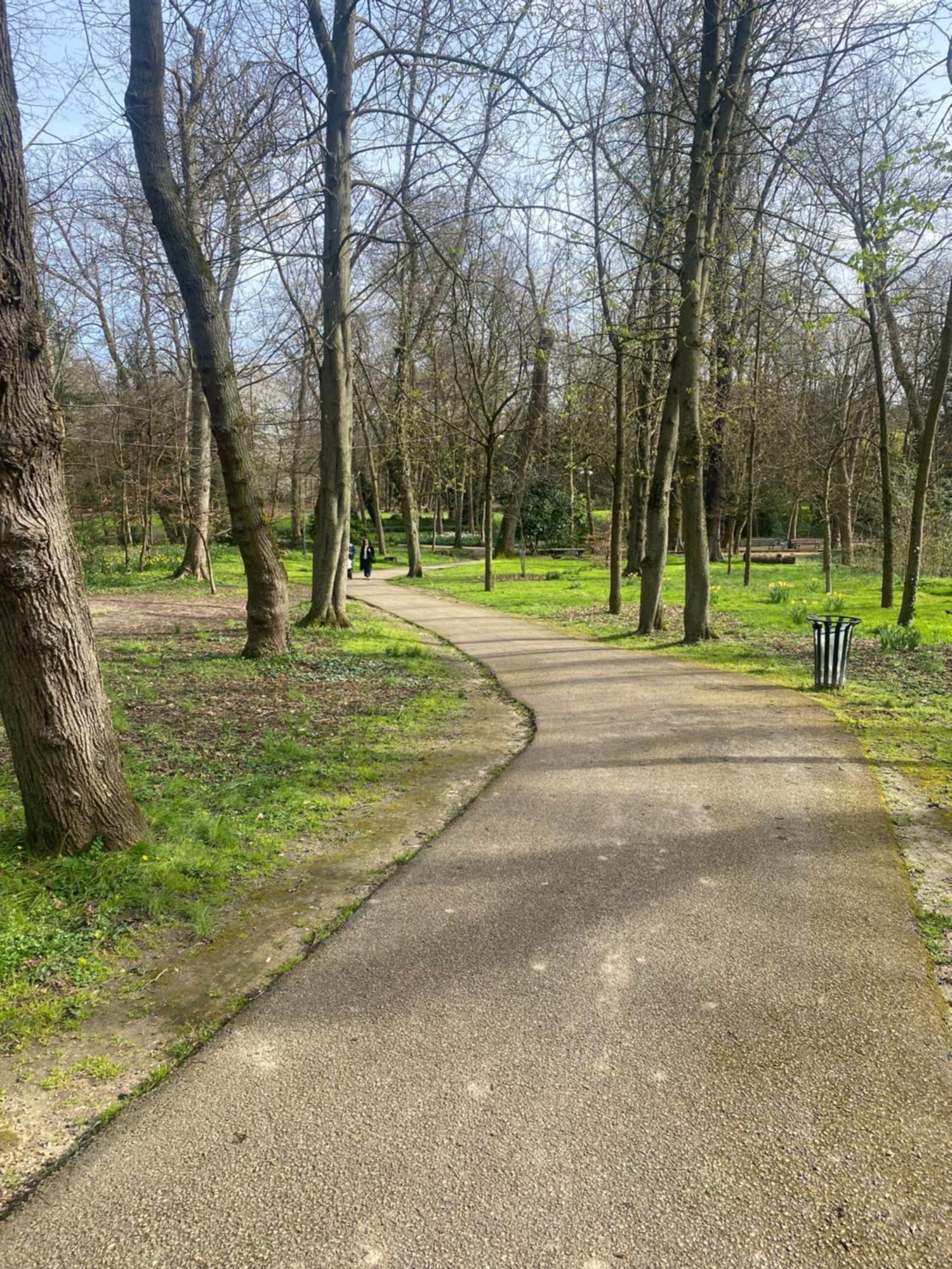 Emplacement Exceptionnel Et Rare Paris Suresnes Longchamp Extérieur photo